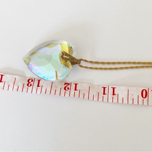 VTG huge AB crystal glass heart pendant on gold chain 24” - Picture 8 of 9